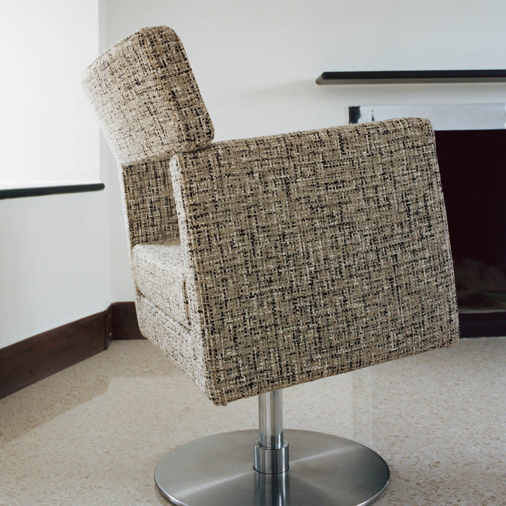 Discover Dedar Milano Hurluberlu, a water-repellent Italian macro tweed upholstery fabric made with linen, wool, and cotton. A durable artisanal textile for intensive upholstery and luxury interiors.