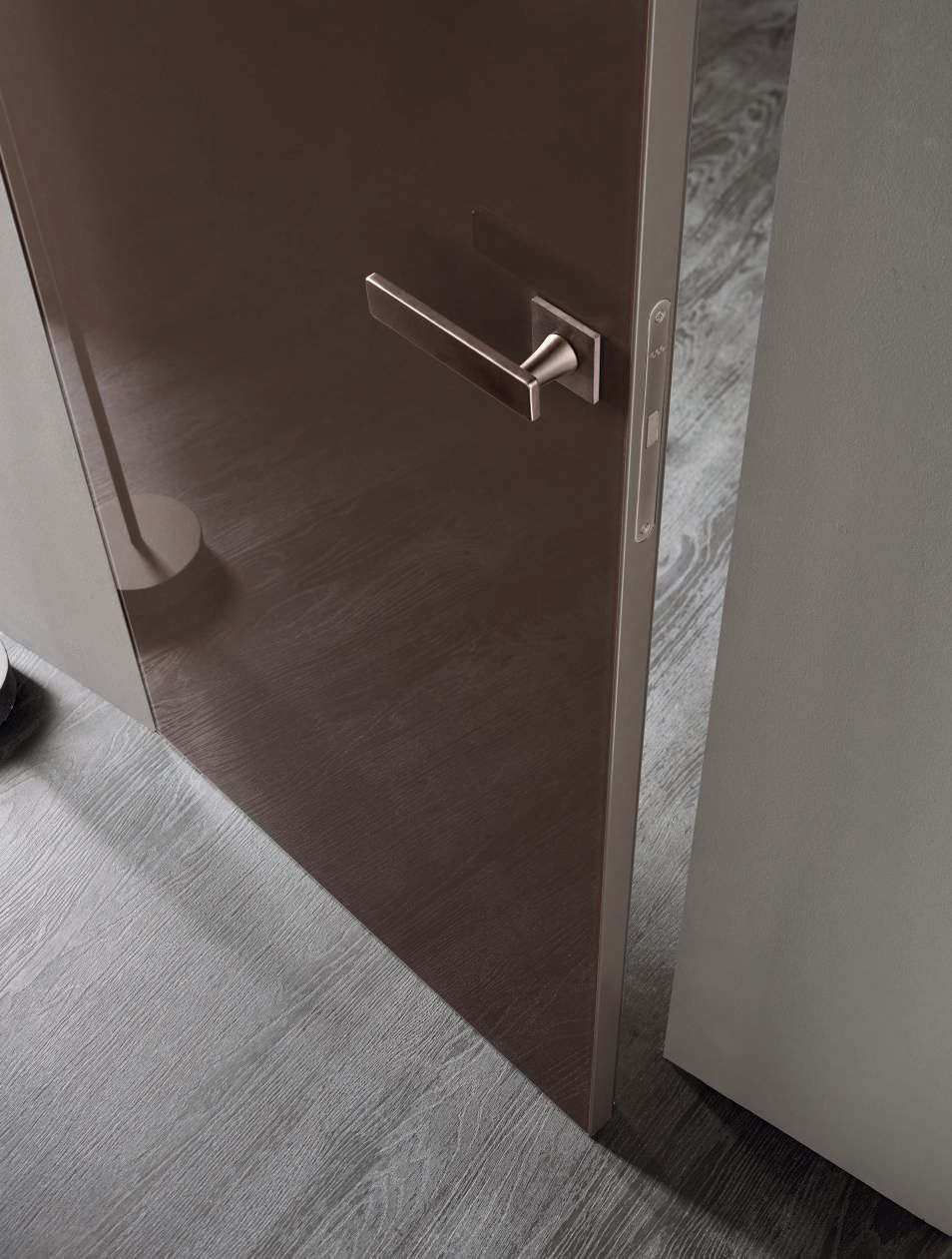 Bluinterni Italian Architectural Doors in Latvia, Lithuania & Estonia at Archideco Interior Gallery: hinged, pivot, sliding and flush-to-wall systems for projects across the Baltics.