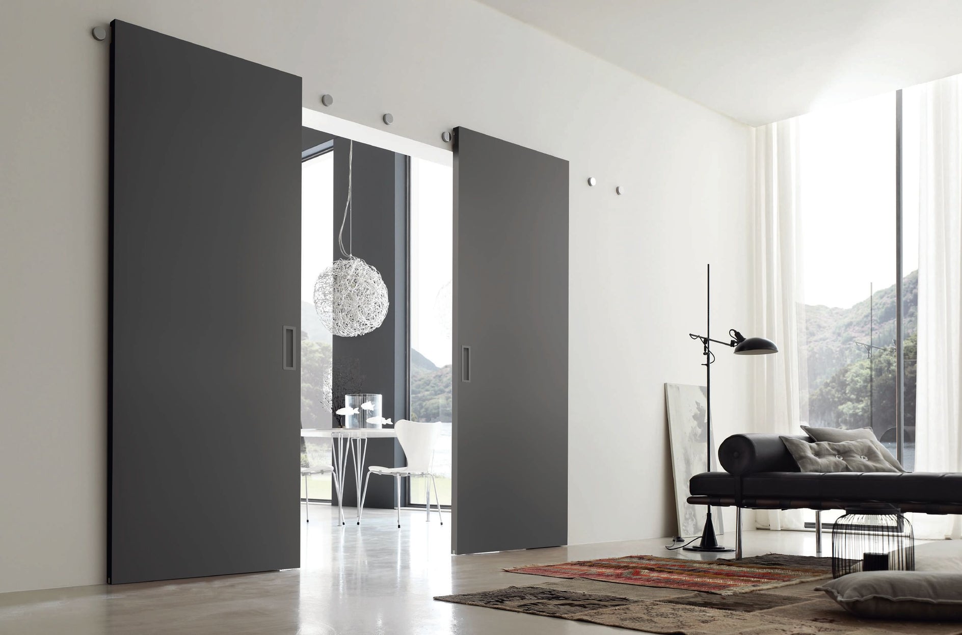 Bluinterni Italian Architectural Doors in Latvia, Lithuania & Estonia at Archideco Interior Gallery: hinged, pivot, sliding and flush-to-wall systems for projects across the Baltics.