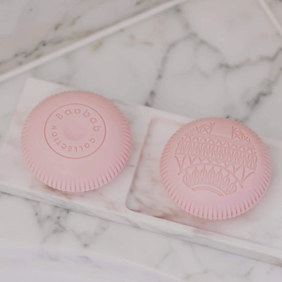 Limited edition Baobab Collection Paris scented soap enriched with baobab oil. A moisturising 150 g soap with elegant floral notes of wisteria, mimosa, and linden blossom, beautifully presented in a Paris-inspired gift box. Archideco Interior Gallery | archideco-interior.com