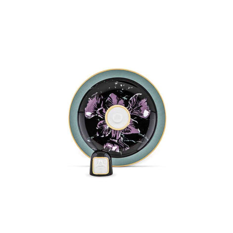 Discover the artistic elegance of the Il Frate Water Porcelain Incense Burner, a collectible fragrance accessory from the exclusive LCDC Collection by designer Luca Nichetto. Crafted from fine porcelain, this luxury incense holder combines Renaissance inspiration, contemporary design, and Italian craftsmanship to create a distinctive decorative piece for refined interiors.