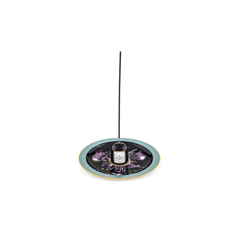 Discover the artistic elegance of the Il Frate Water Porcelain Incense Burner, a collectible fragrance accessory from the exclusive LCDC Collection by designer Luca Nichetto. Crafted from fine porcelain, this luxury incense holder combines Renaissance inspiration, contemporary design, and Italian craftsmanship to create a distinctive decorative piece for refined interiors.