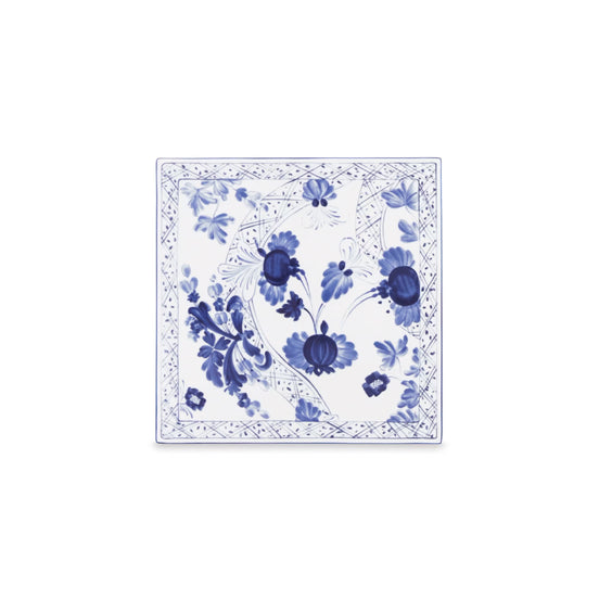 Shop the Ginori 1735 Oriente Italiano Indaco porcelain placemats set of 2. Handcrafted in Italy with iconic floral motif. Fast worldwide shipping.