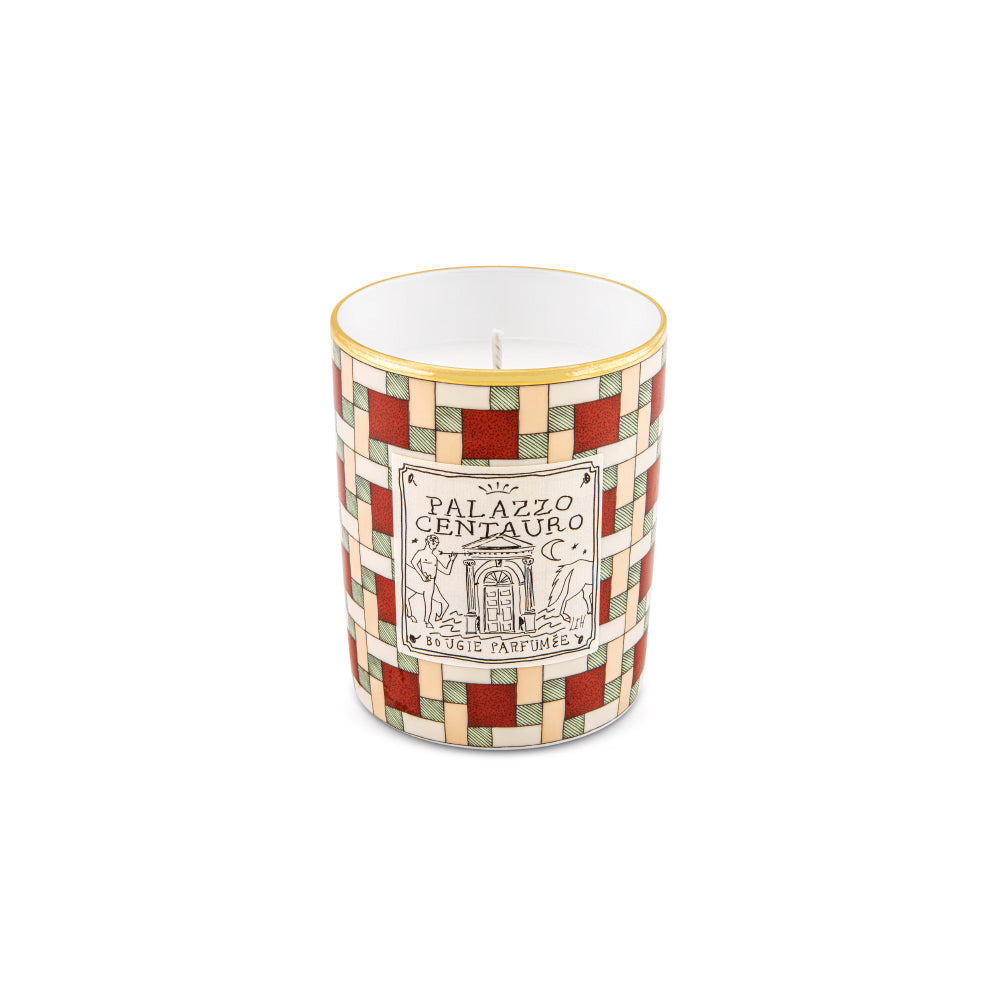 Experience a refined sensory journey with this luxury scented candle from the Profumi Luchino Collection by Ginori 1735, where elegant woody and incense notes create a unique and atmospheric home fragrance. Inspired by a majestic palace overlooking the Grand Canal, this artistic candle celebrates the imagination of British designer and artist Luke Edward Hall and his passion for Greco-Roman mythology.