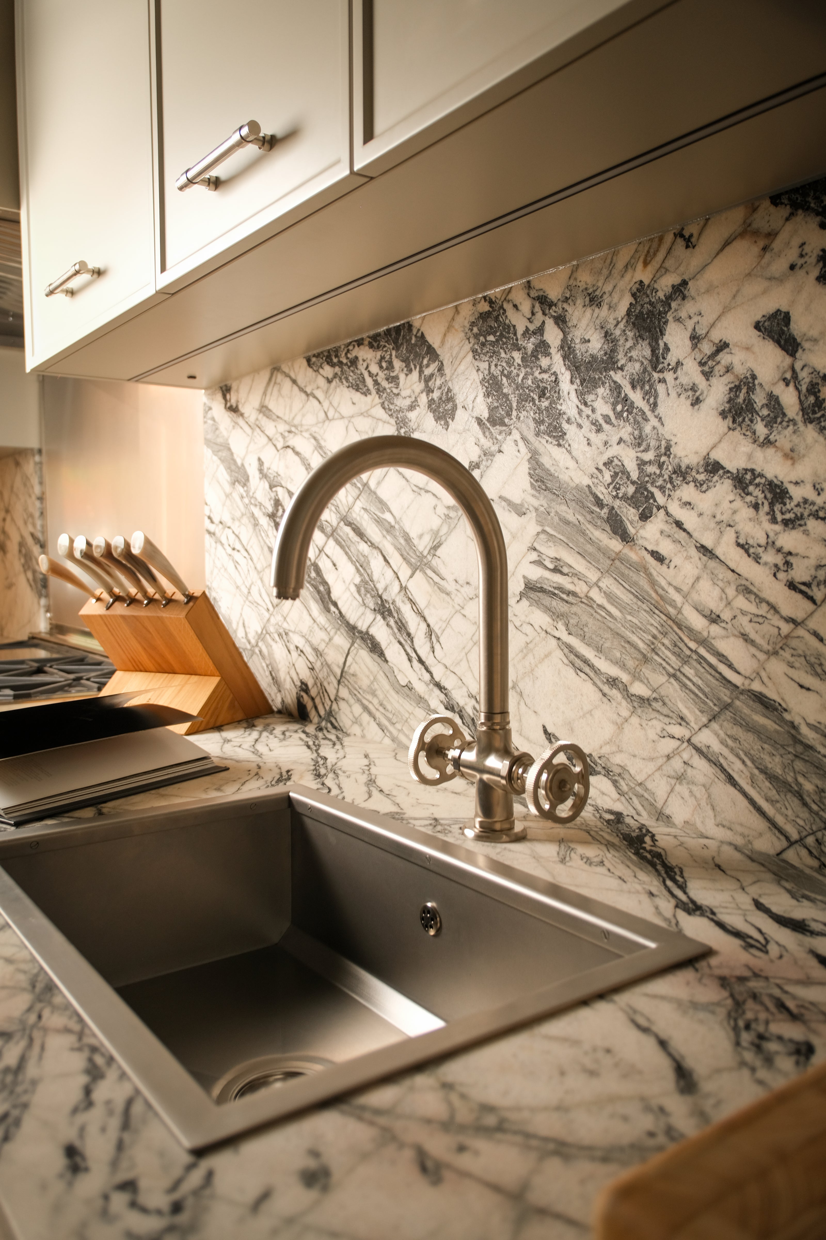 Fully equipped kitchen with Officine Gullo appliances