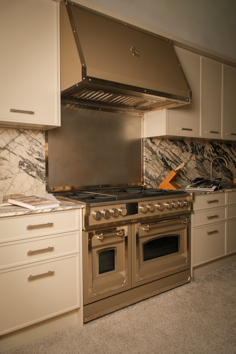 Fully equipped kitchen with Officine Gullo appliances