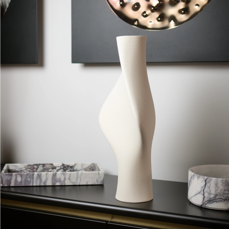 THE ELEGY vase