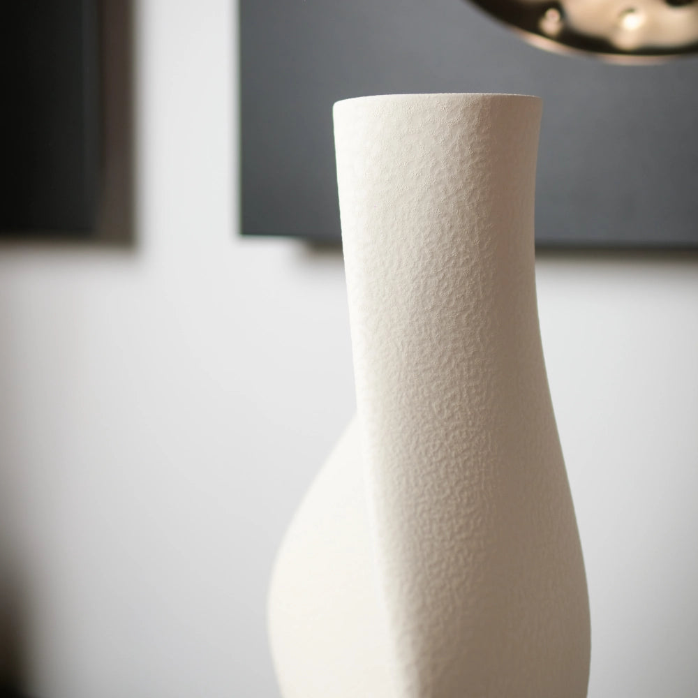 THE ELEGY vase