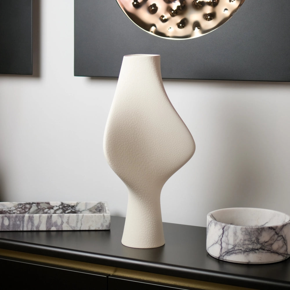 THE ELEGY vase