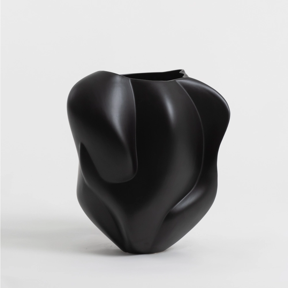 THE EMBRACE vase