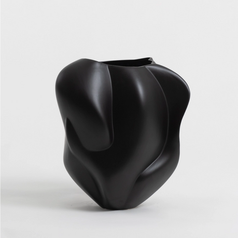 THE EMBRACE vase