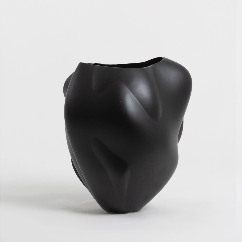 THE EMBRACE vase