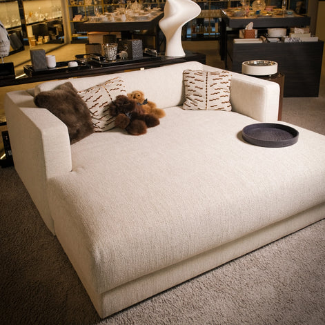 Daniel Chaise Longue by Dom Edizioni at Archideco Interior Gallery