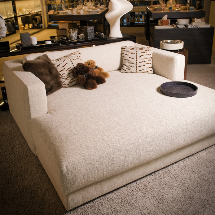 Daniel Chaise Longue by Dom Edizioni at Archideco Interior Gallery