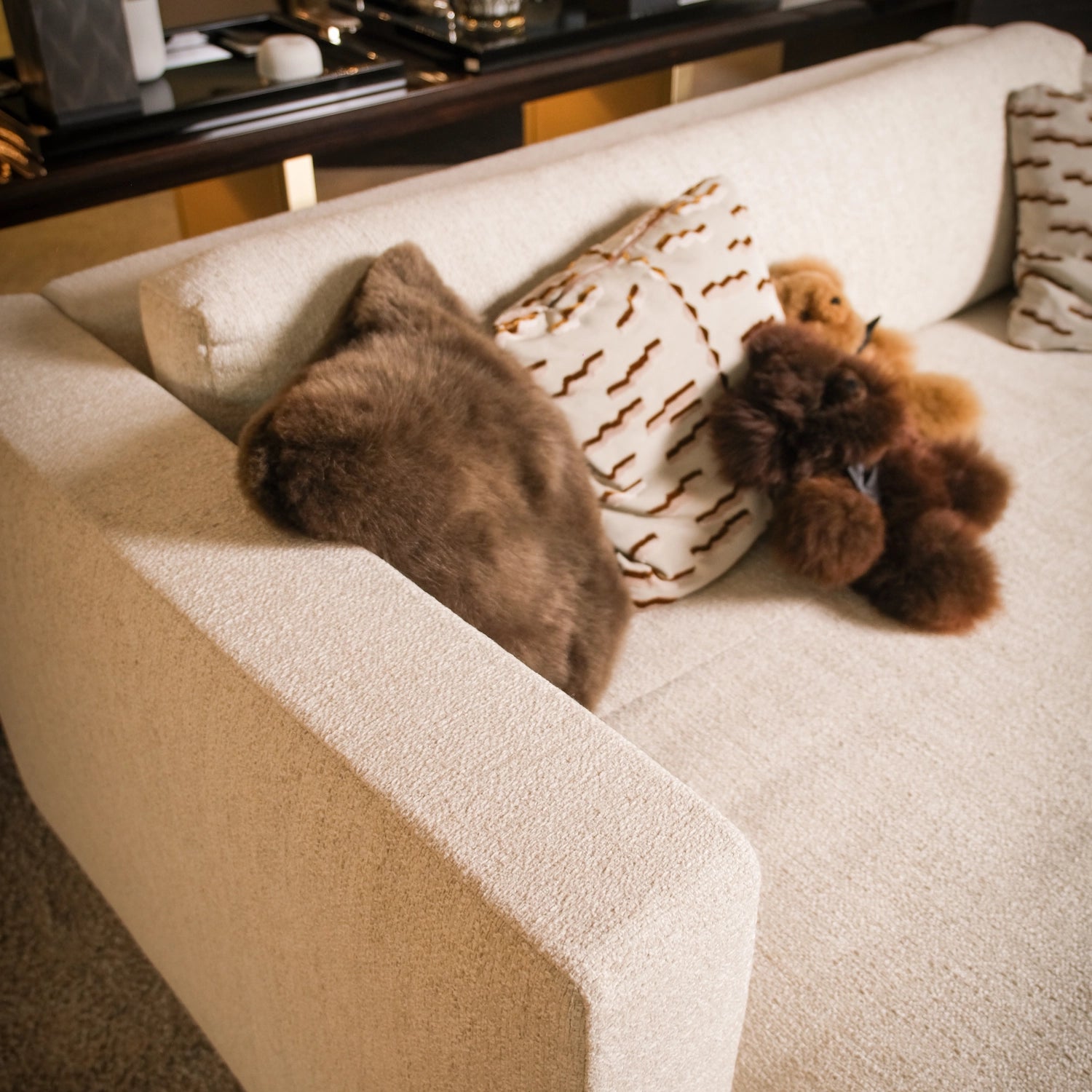 Daniel Chaise Longue by Dom Edizioni at Archideco Interior Gallery