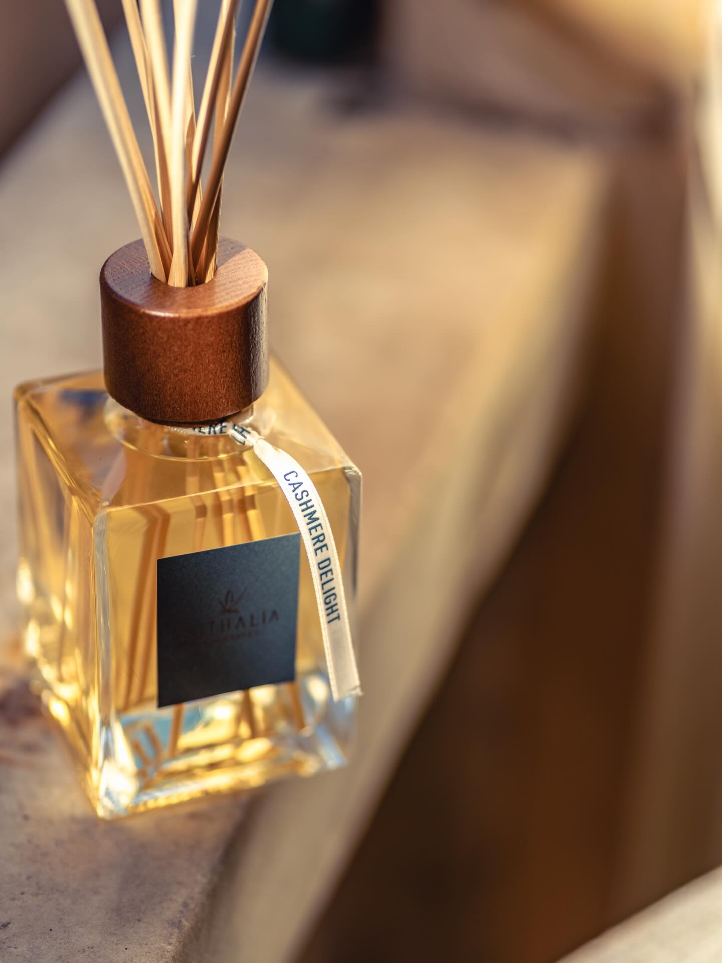 CASHMERE DELIGHT Reed Diffuser by Euthalia