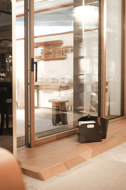 Discover FLOA, the Passivhaus-certified wood-aluminium lift-and-slide system designed for contemporary architecture. Create seamless indoor-outdoor living with panoramic glazing, minimal frames, exceptional thermal performance and expert project specification support from Archideco. Available for project specification and volume orders.