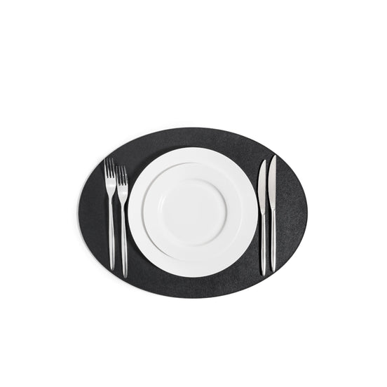 Oval placemat