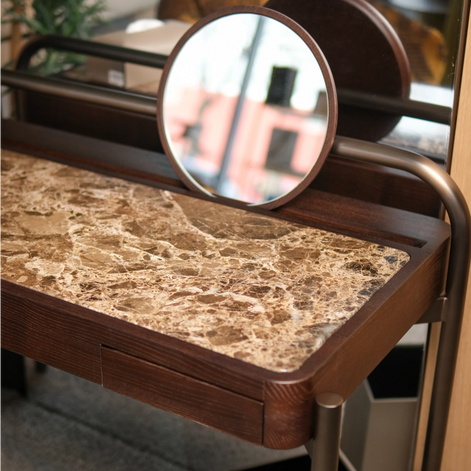 Roll Desk