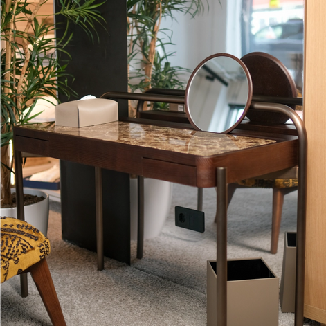 Roll Desk