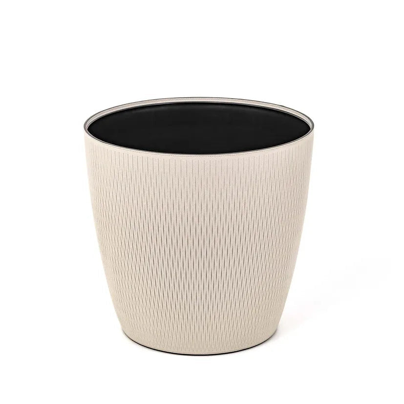 Silvy flower pot